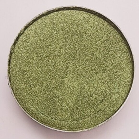 MAC Cosmetics Eye Shadow - Sprout ~ - Picture 2 of 2